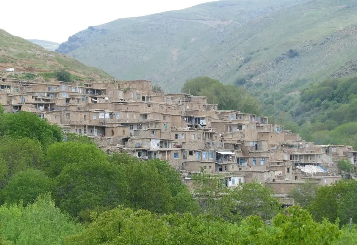 پیشنهاد سفر: ۱۲ روستای پلکانی ایران کدامند؟ / سقف این خانه‌ها حیاط خانه دیگری است