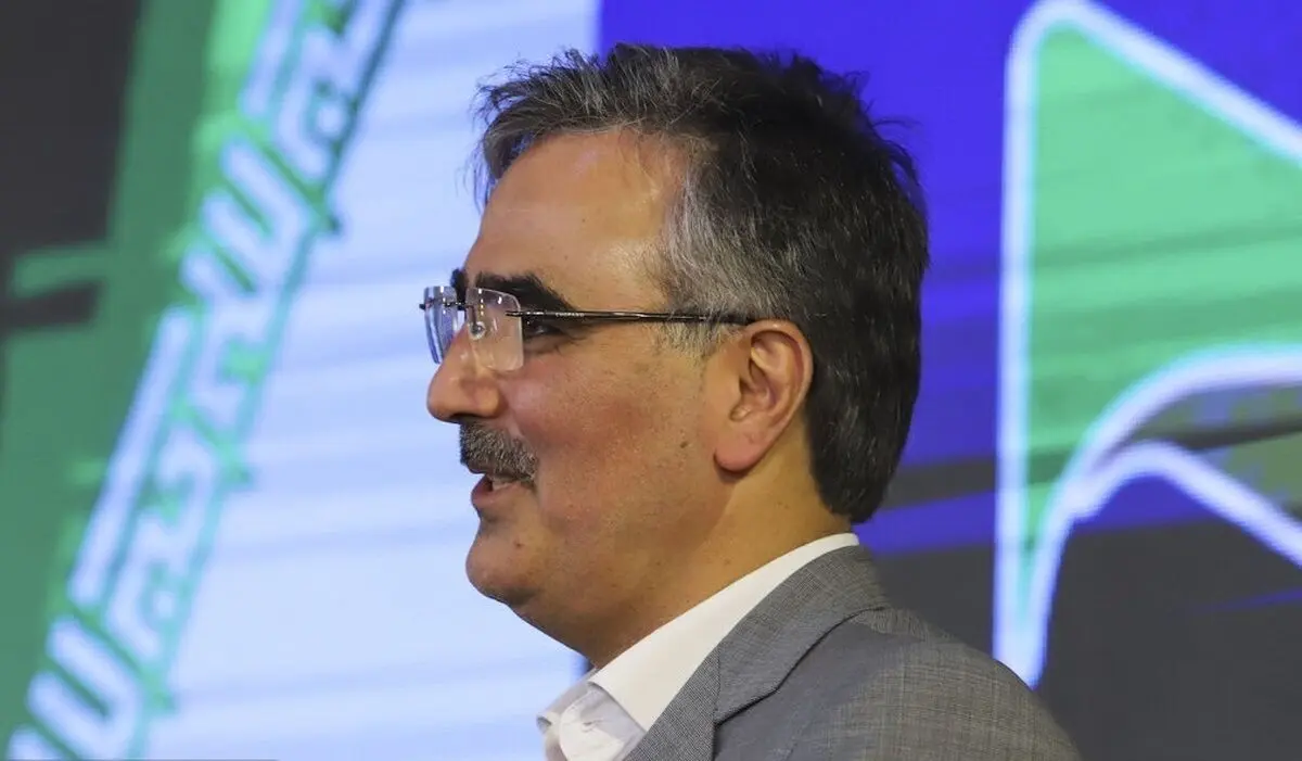 فرزین راهی واشنگتن شد