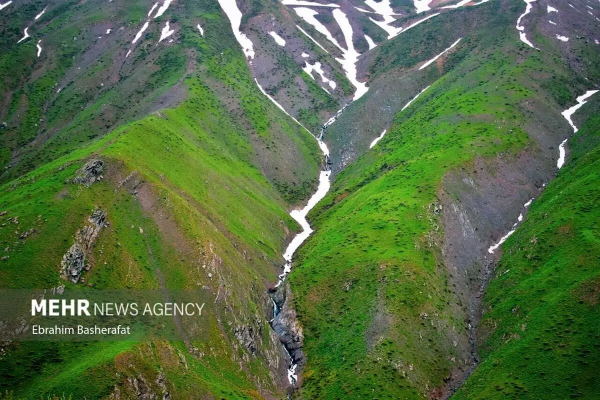 (تصاویر) طبیعت زیبای کوهستان‌های گادر
