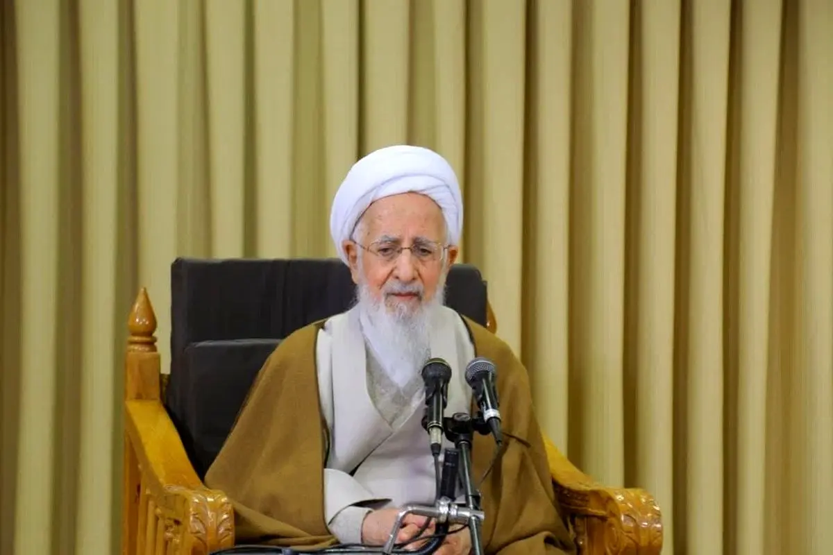 آیت‌الله جوادی آملی: حوزه‌ها اگر حساب شده کار کنند مردم هم احترام می‌گذارند