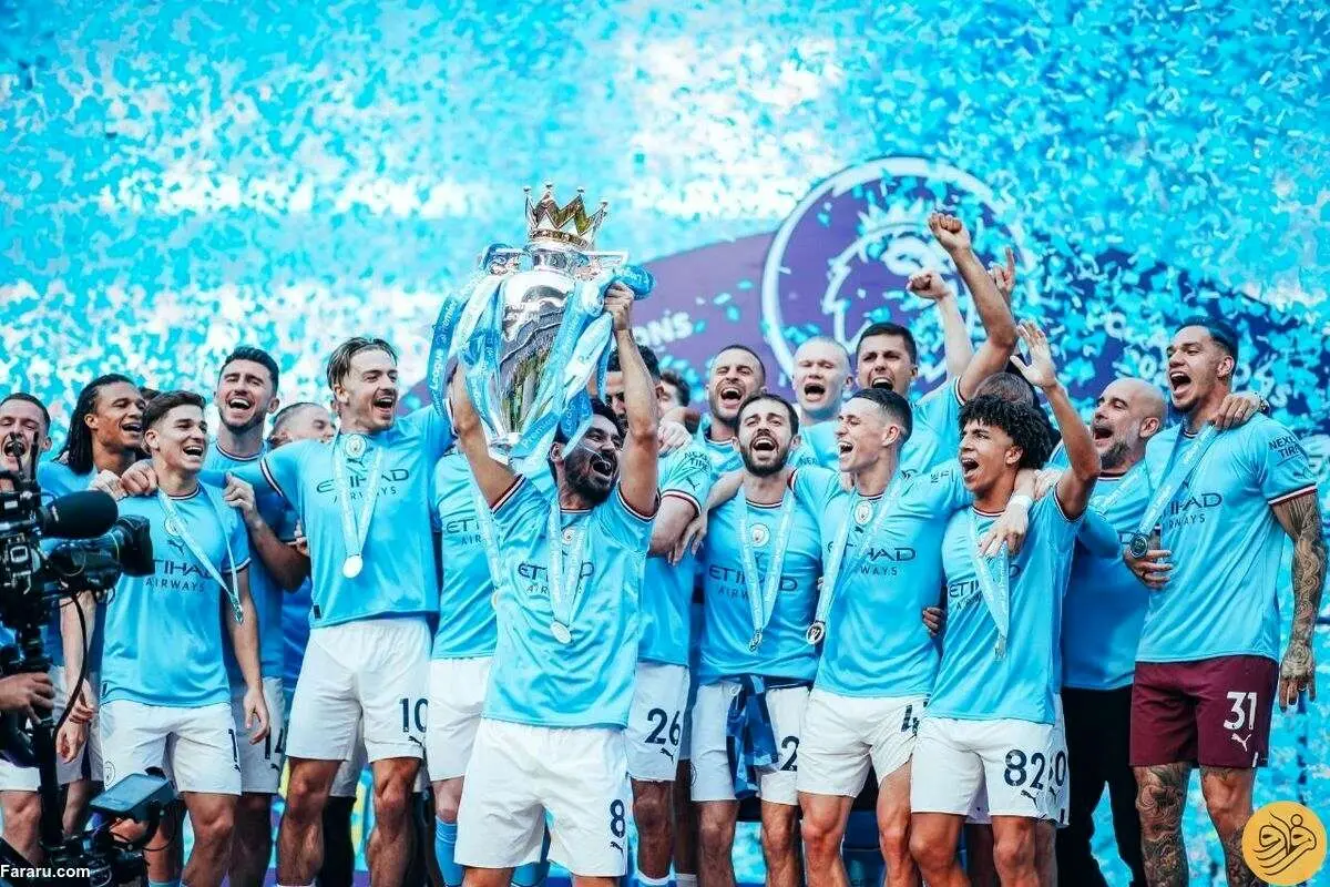 (ویدیو) لحظه بالابردن جام قهرمانی توسط بازیکنان منچسترسیتی
