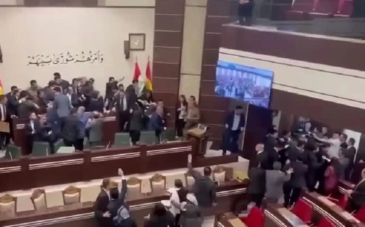 (ویدئو) زد و خورد نمایندگان پارلمان اقلیم کردستان عراق