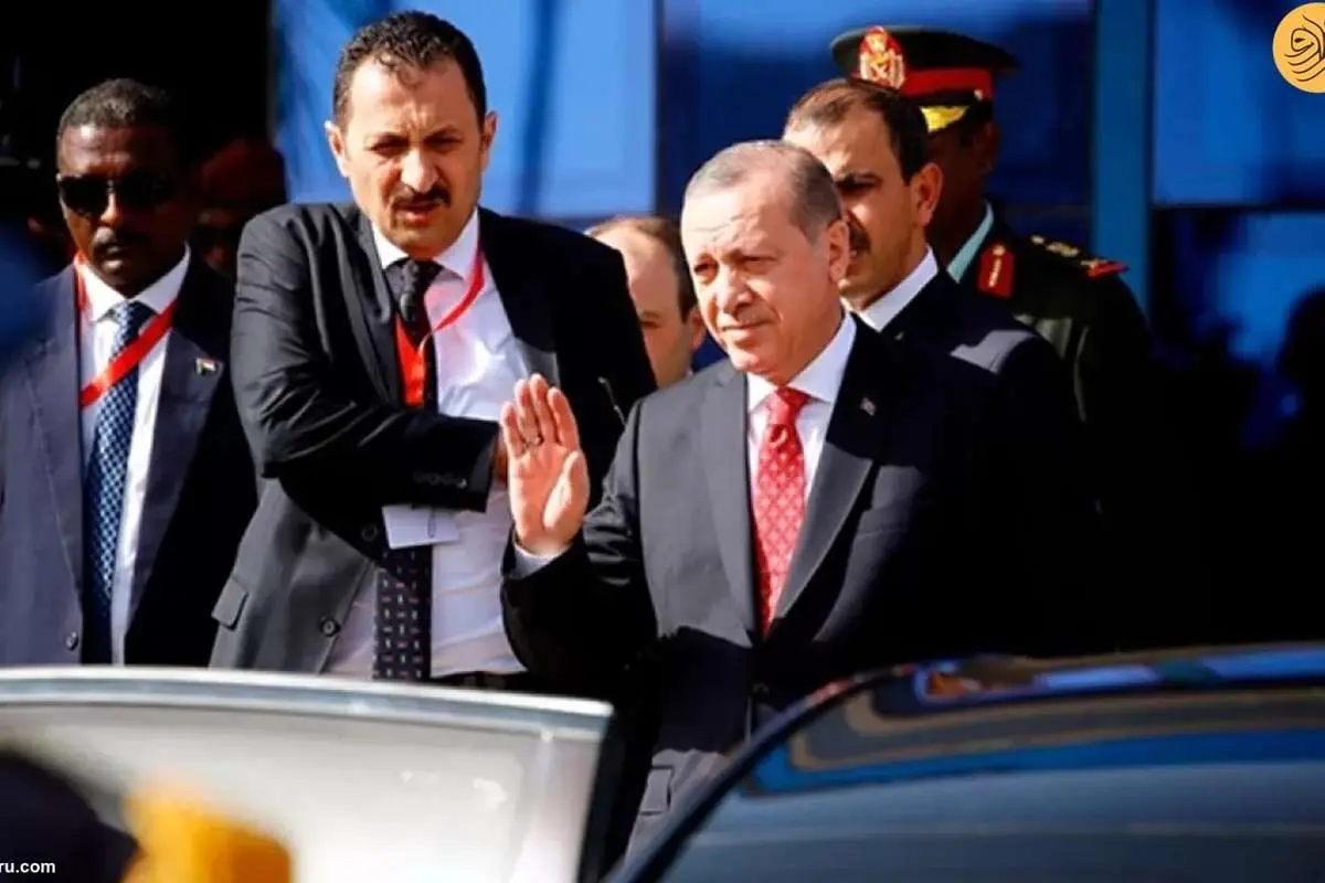 (ویدئو) وقتی اردوغان به محافظ خود هم اعتماد ندارد
