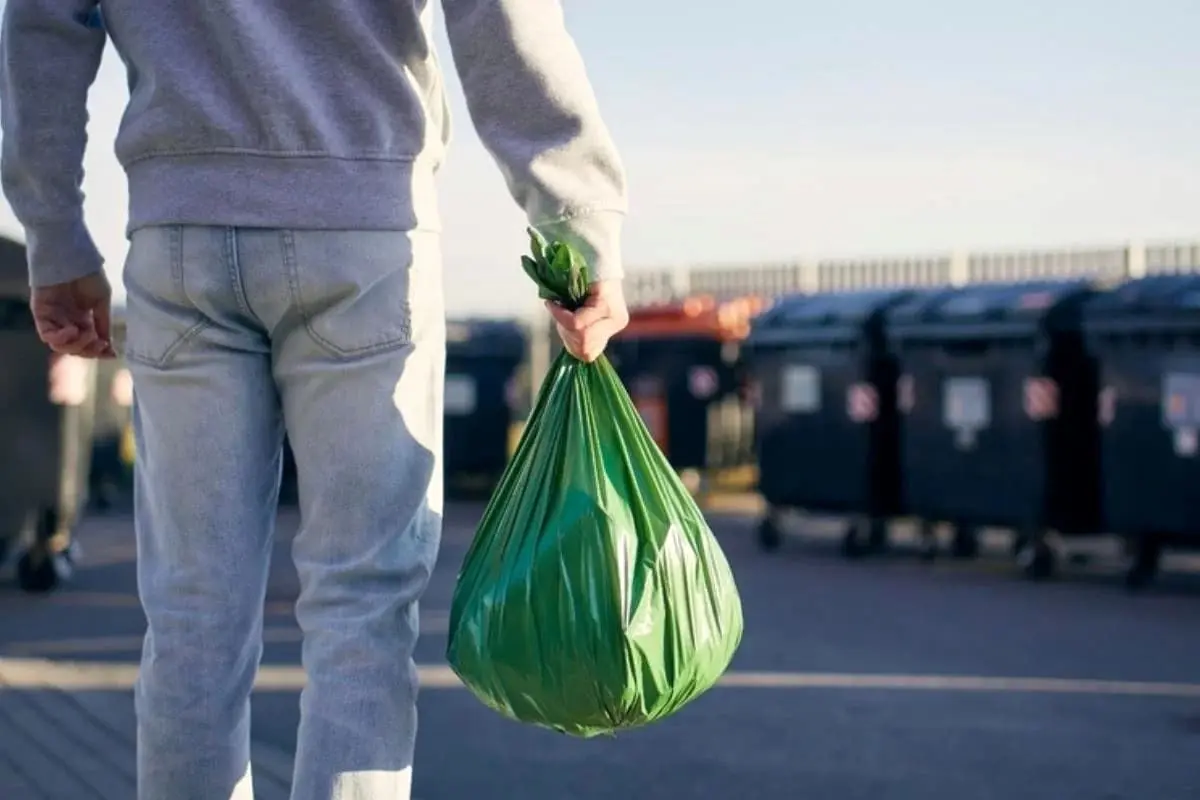 (ویدئو) ابتکار عجیب شهرداری تایوان برای جلوگیری از ریختن زباله روی زمین