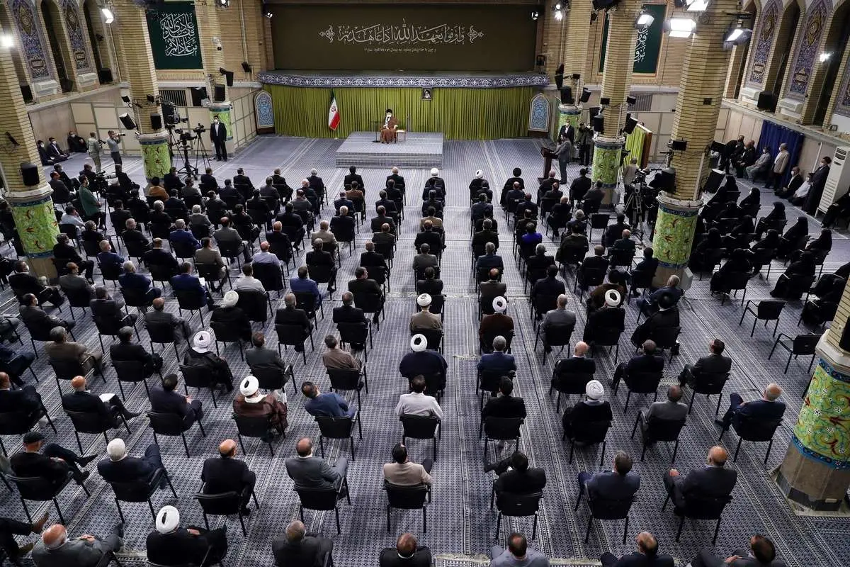 (تصاویر) دیدار نمایندگان مجلس با رهبر انقلاب