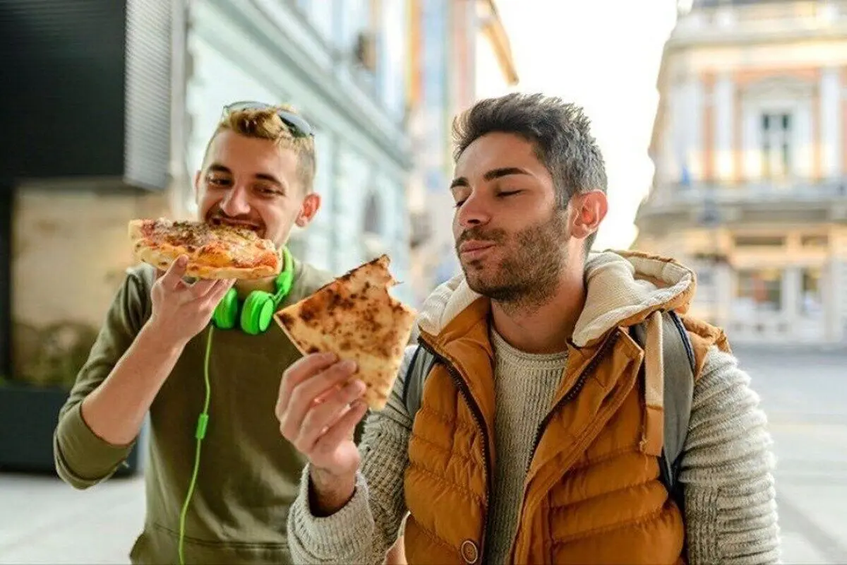 ایستاده غذا خوردن این بلاها را سر بدن می‌آورد