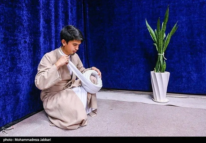 (تصاویر) عمامه گذاری طلاب خارجی در قم