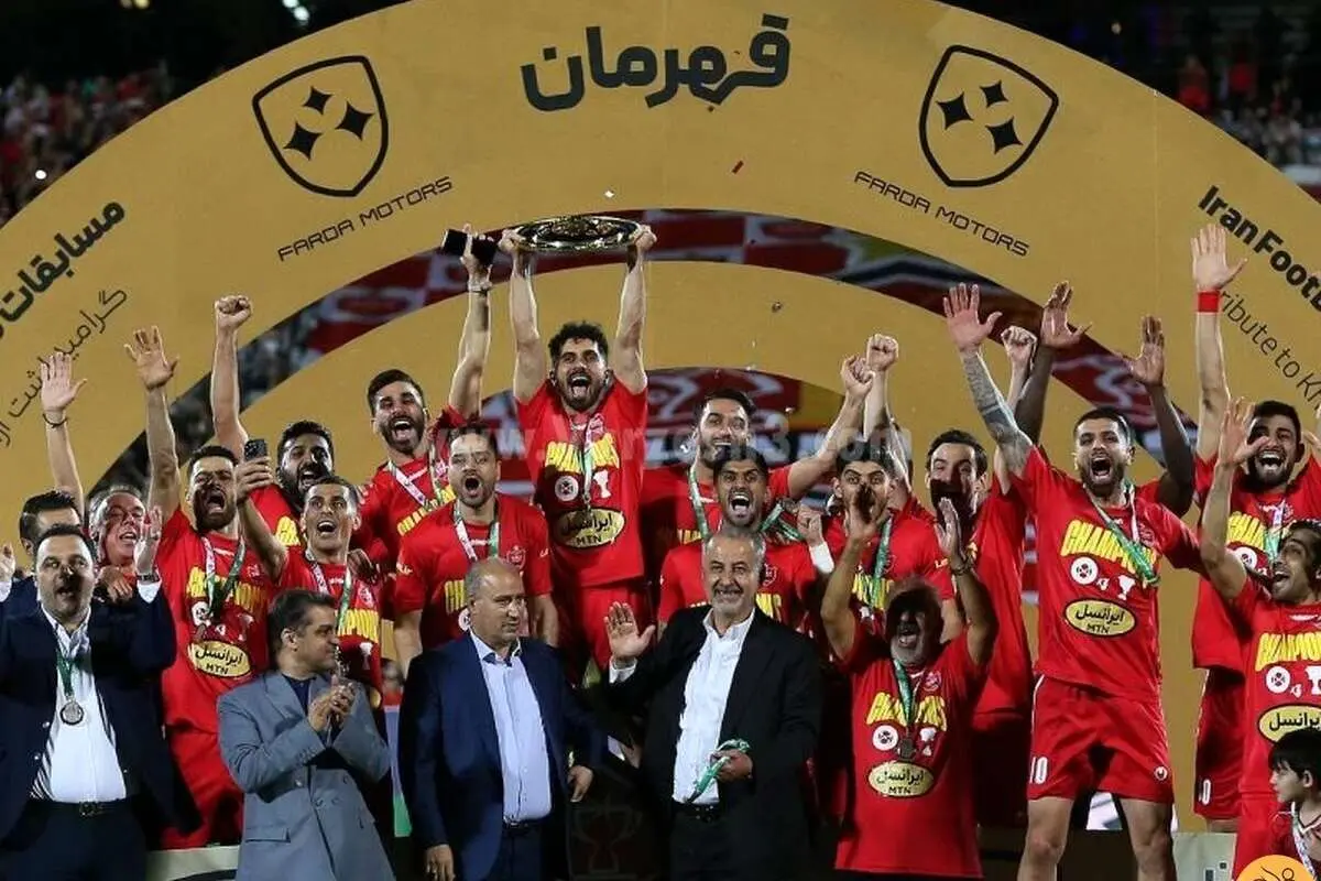 (عکس) رونمایی از پوستر قهرمانی پرسپولیس با حضور ۳ چهره خاص