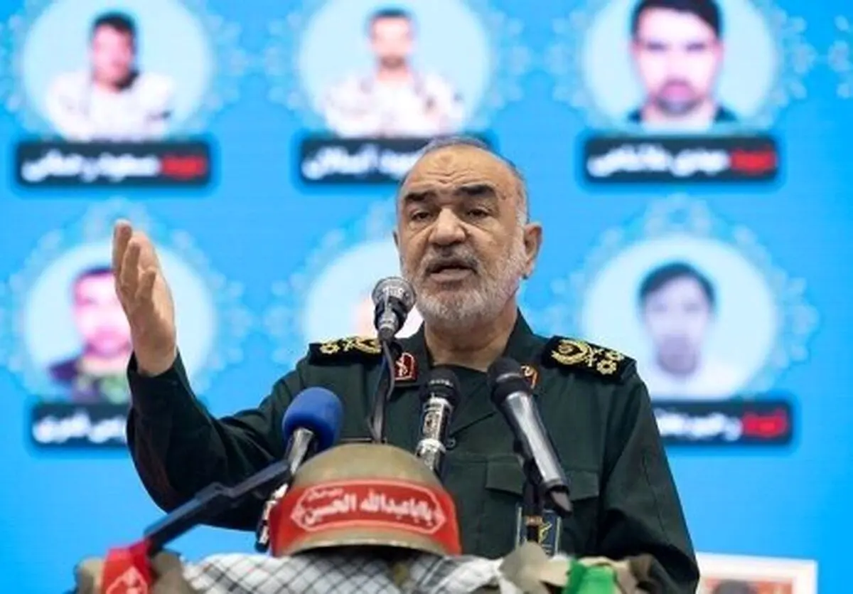 سرلشکر سلامی: در همه نبردها استخوان‌های‌ دشمن را خرد کرده‌ایم