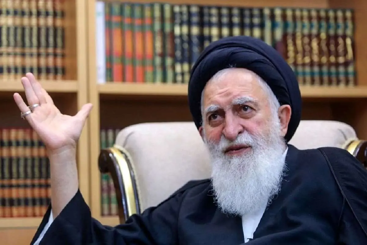 آیت‌الله علوی بروجردی: وضعیت معیشتی مردم بحرانی است