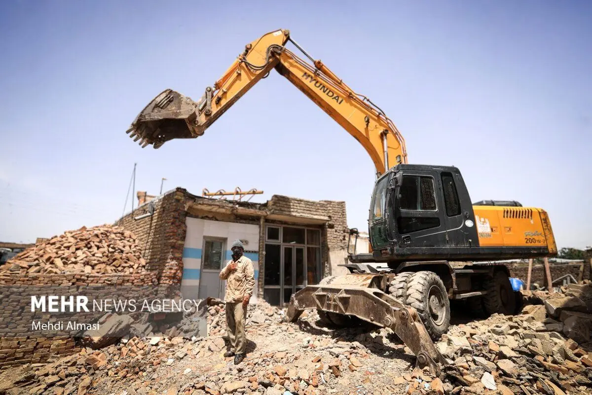(تصاویر) خوی ۴ ماه پس از زلزله