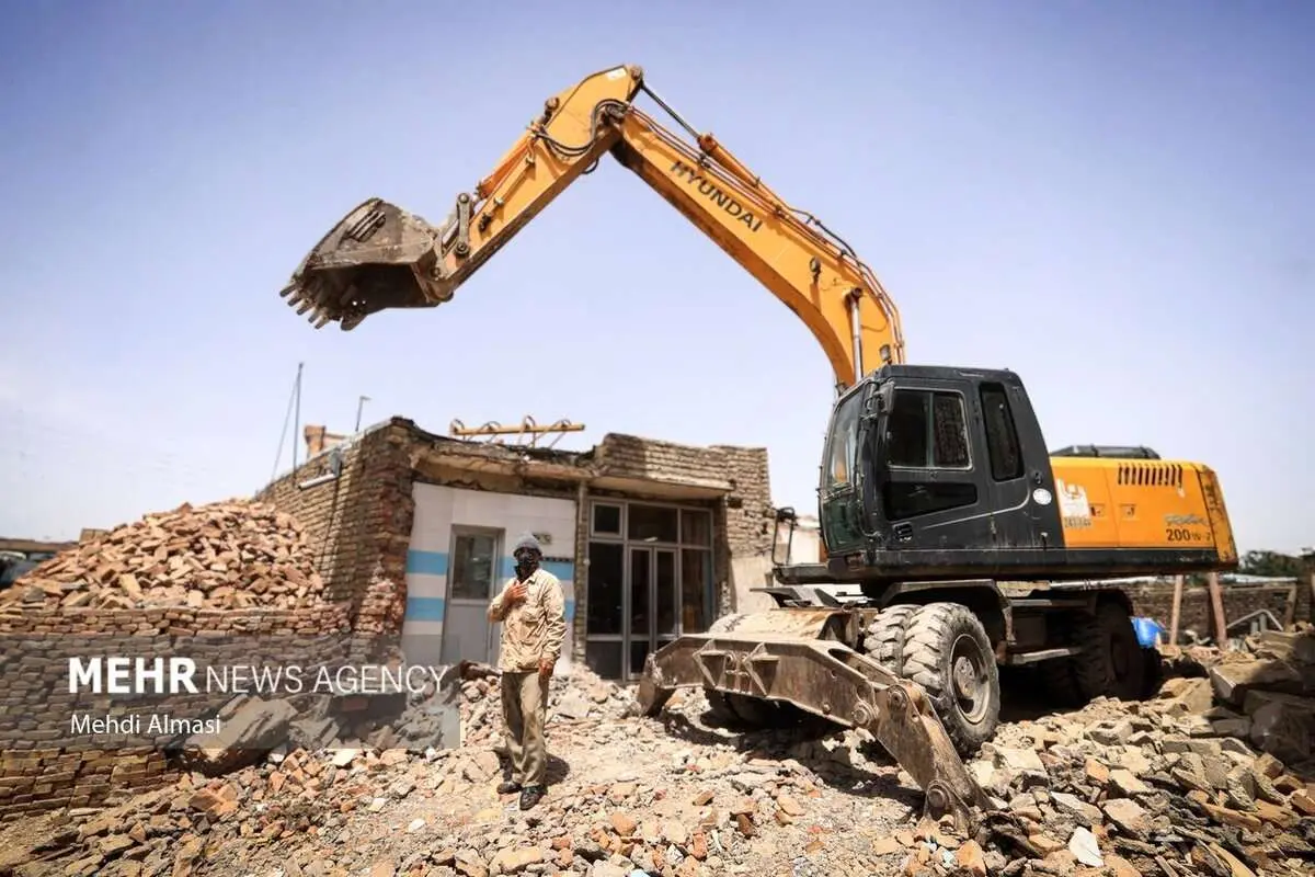 (تصاویر) خوی ۴ ماه پس از زلزله