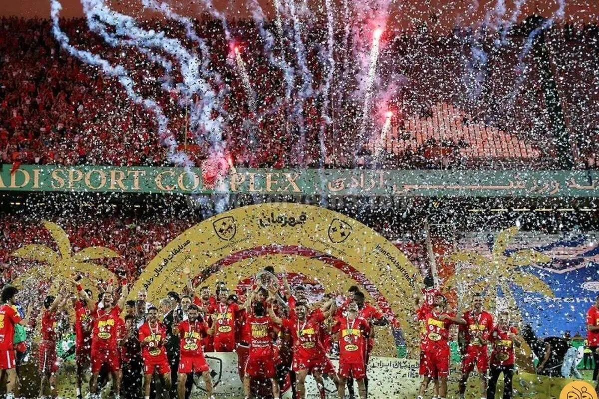 مرگ تلخ هوادار پرسپولیس روی سکوهای ورزشگاه آزادی