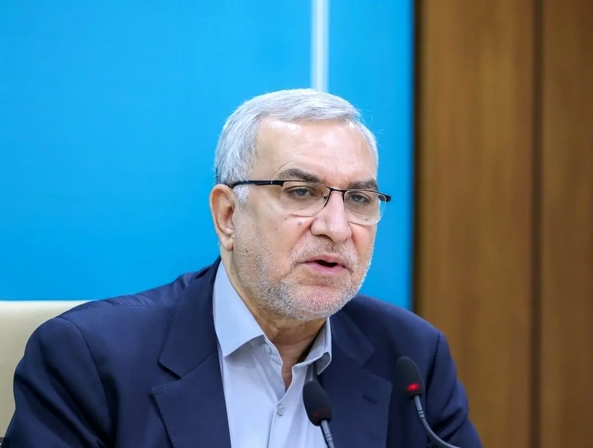 وزیر بهداشت: علما، نیرو‌های متدین و انقلابی را به فرزندآوری دعوت کنند