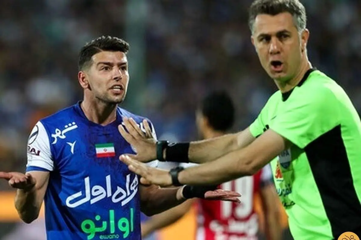 (عکس) حمله با سنگ به خانه داور دربی!