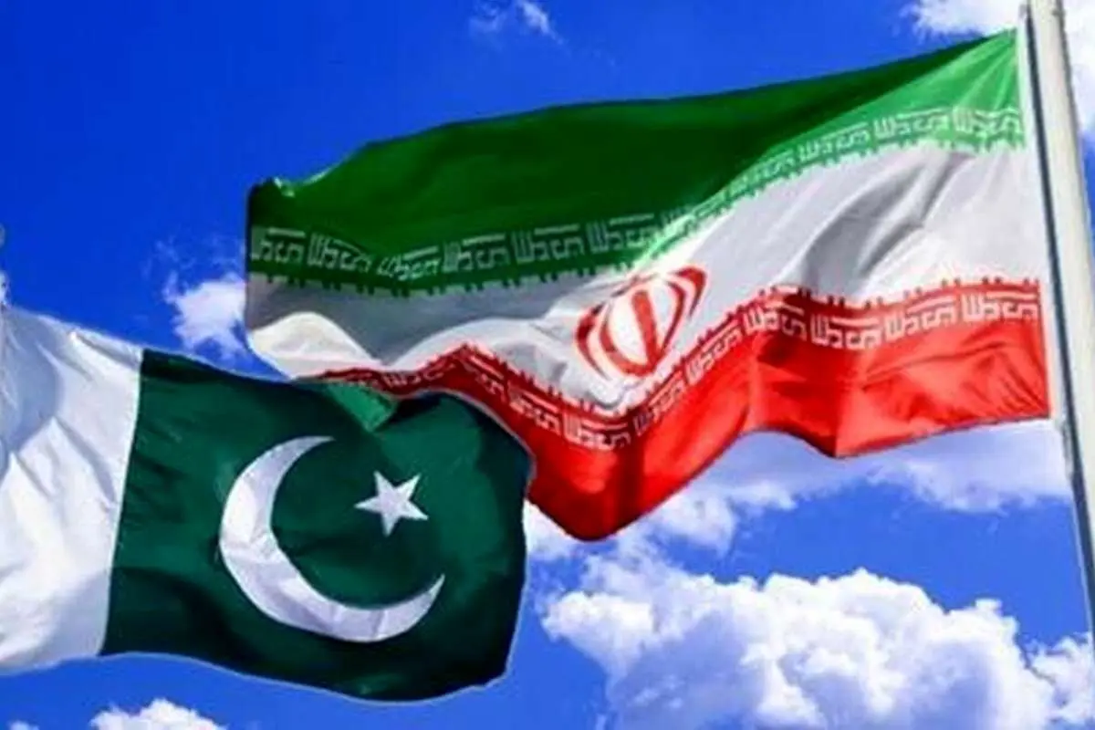 رسانههای پاکستان: حذف دلار در تجارت با ایران کلید خورد