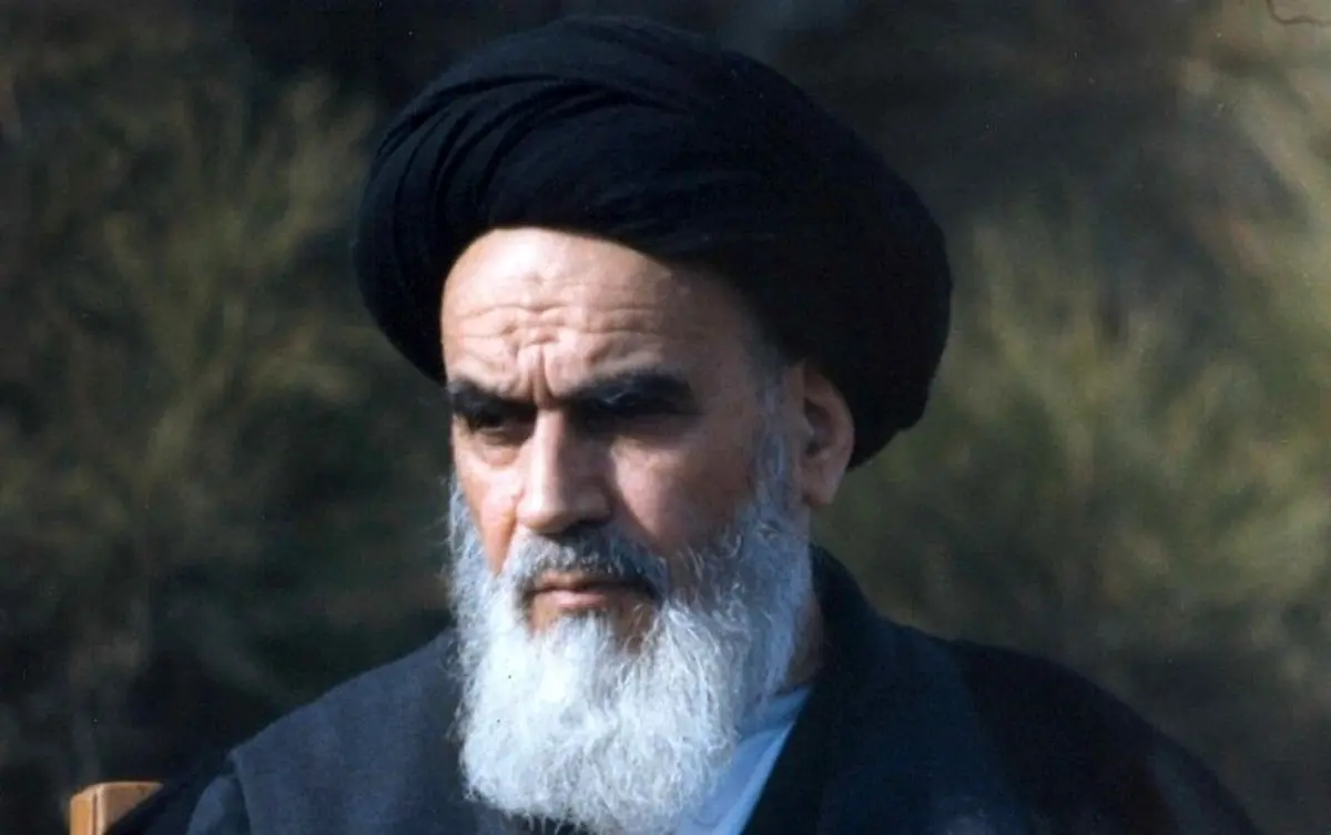 (تصاویر) شباهت عجیب این بازیگر به امام خمینی/ بستگان امام (ره) می‌پرسیدند این کیست؟