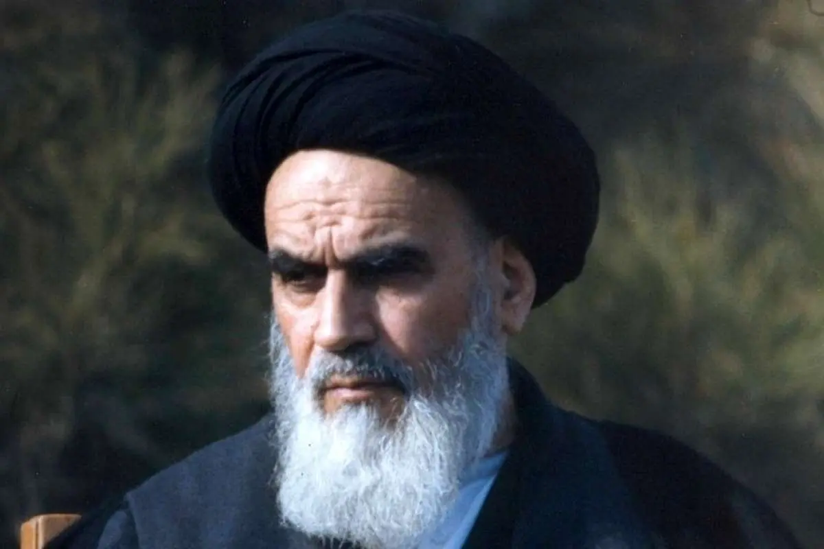 (تصاویر) شباهت عجیب این بازیگر به امام خمینی/ بستگان امام (ره) می‌پرسیدند این کیست؟