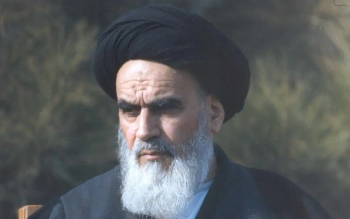(تصاویر) شباهت عجیب این بازیگر به امام خمینی/ بستگان امام (ره) می‌پرسیدند این کیست؟