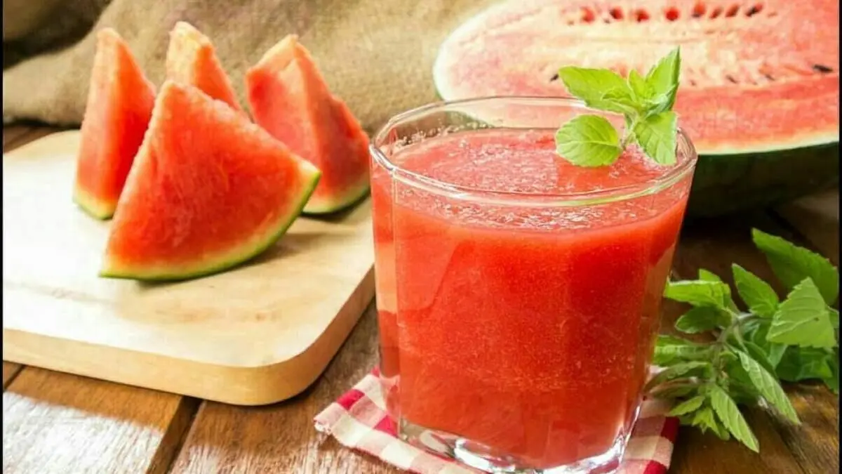 بهترین نوشیدنی‌ها برای روز‌های گرم