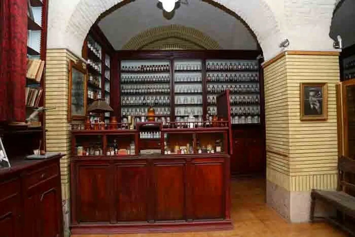 (عکس) نخستین داروخانه تهران