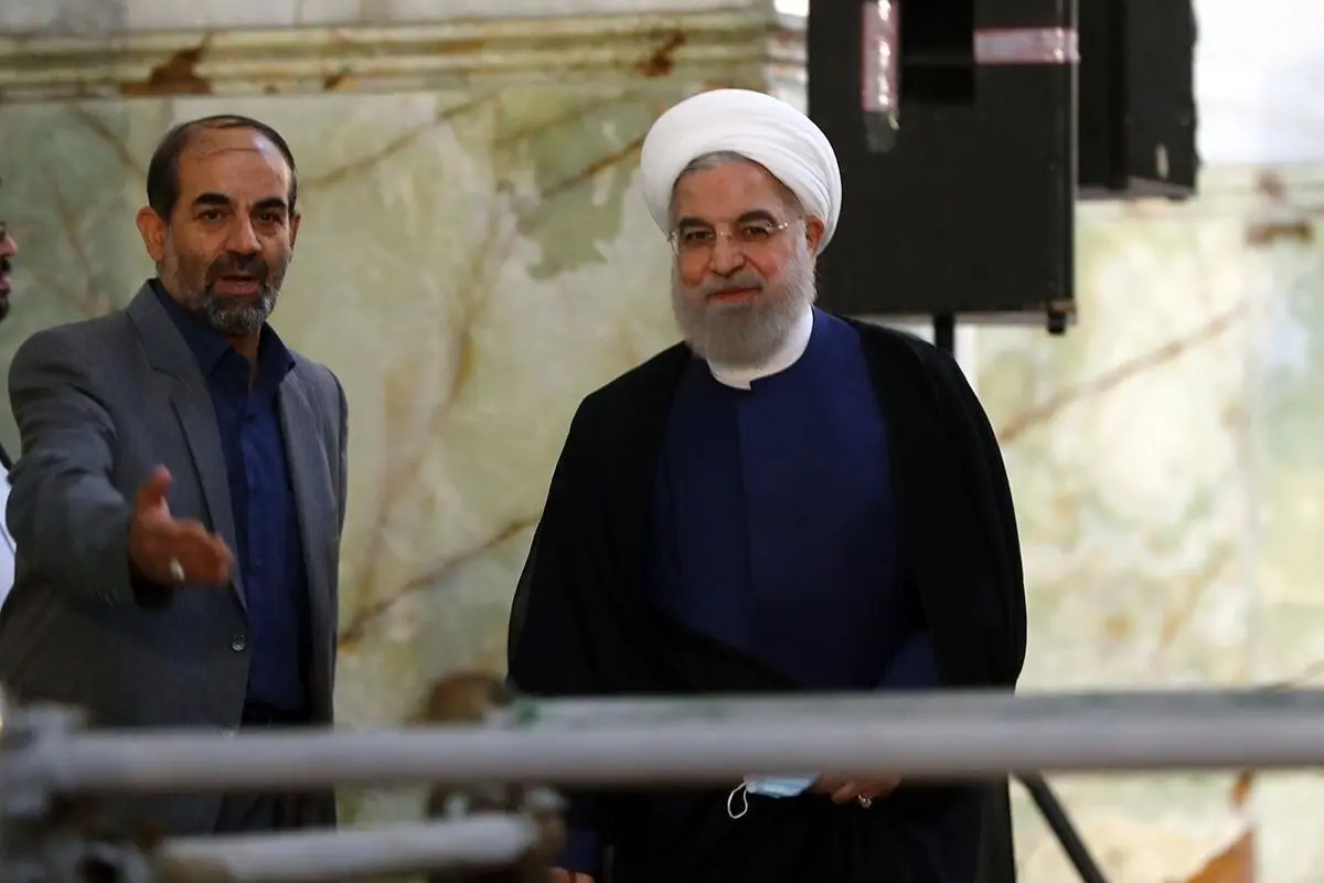 (عکس) دیده بوسی سردار غیب‌پرور و حسن روحانی
