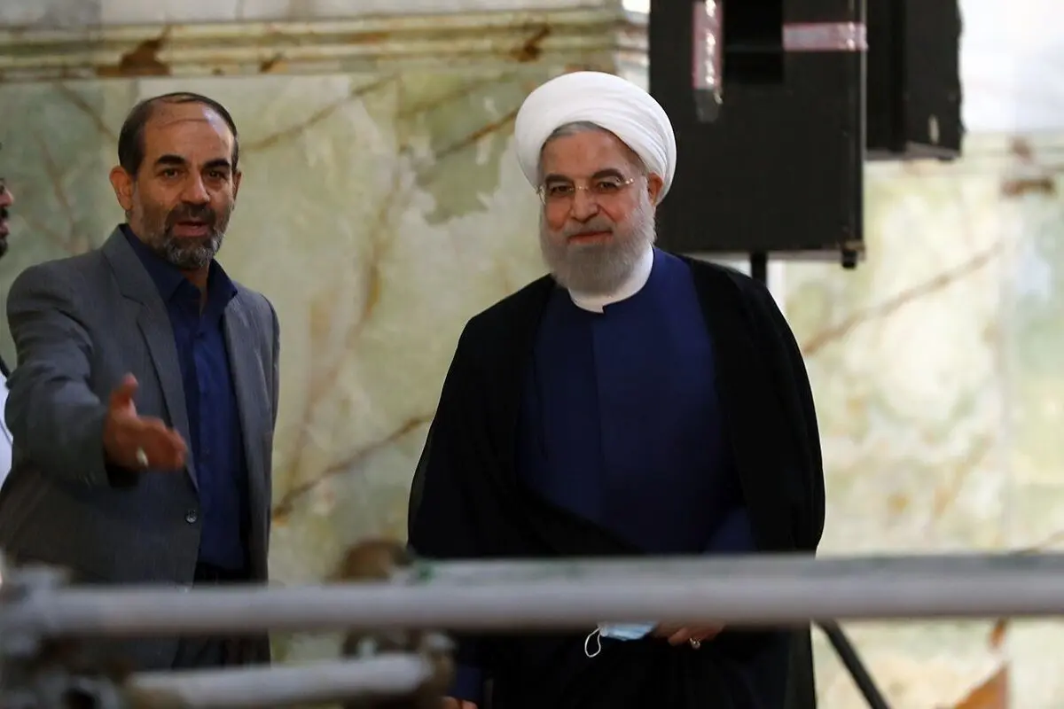 (عکس) دیده بوسی سردار غیب‌پرور و حسن روحانی