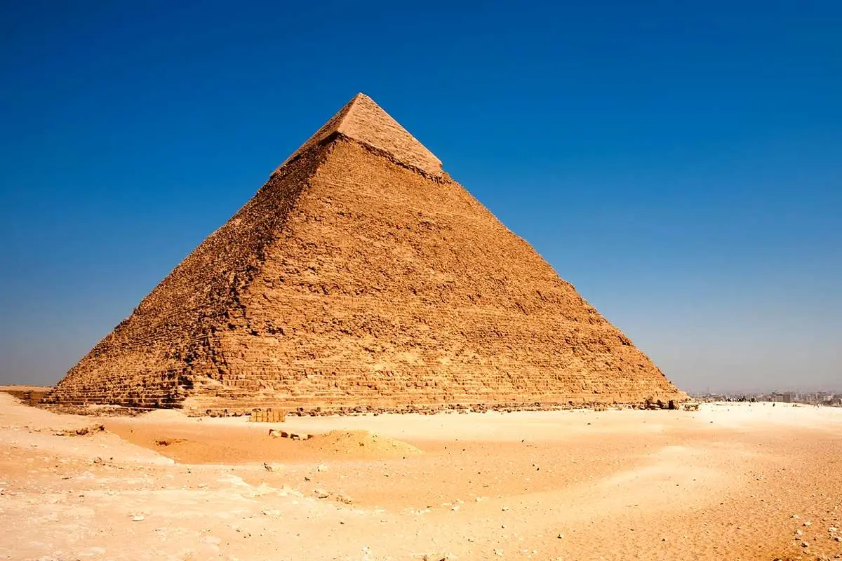 (تصویر) هرم بزرگ مصر از ریخت افتاد/ شاهکار تازه هوش مصنوعی