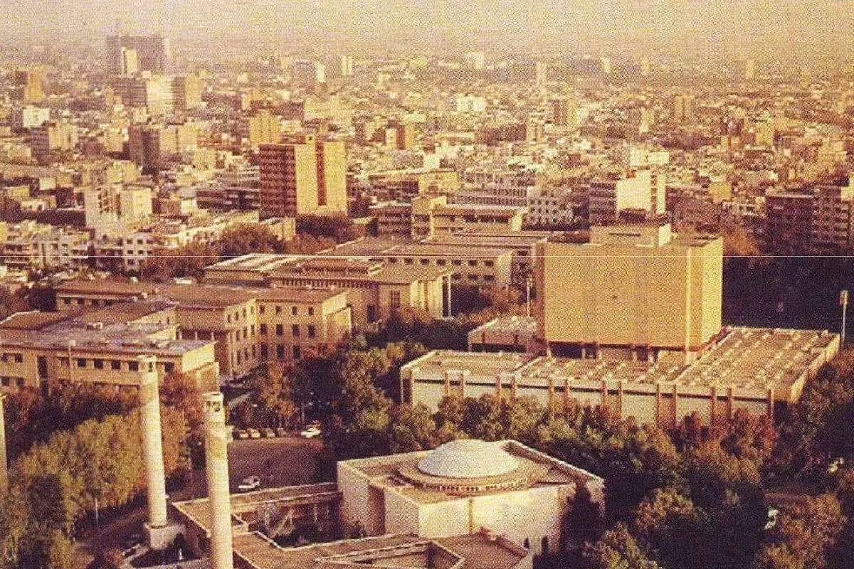 (تصاویر) کپیکاری مهندسان از مسجد معروف اصفهان در دانشگاه تهران