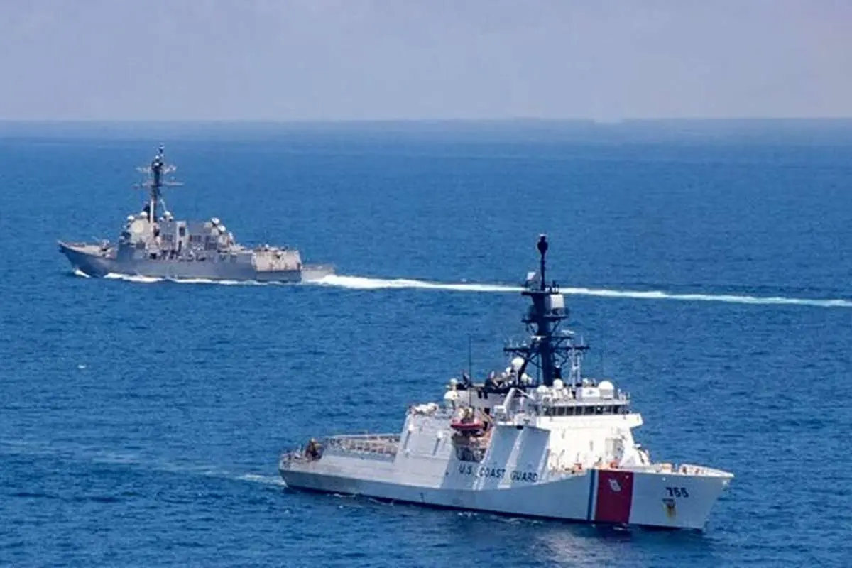 (ویدئو) تقابل ناو چینی با ناوشکن آمریکایی در تنگه تایوان