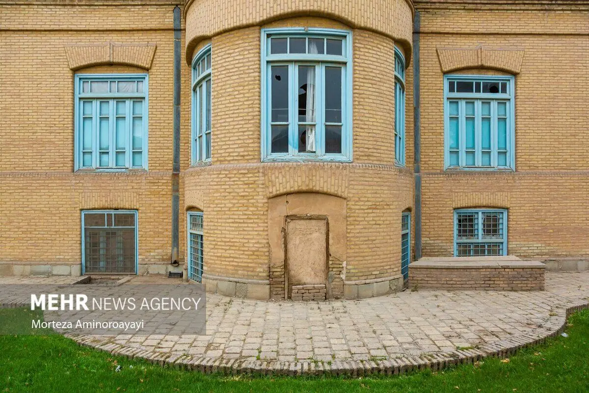 (تصاویر) وضعیت نابسامان عمارت تاریخی امین الاسلامی