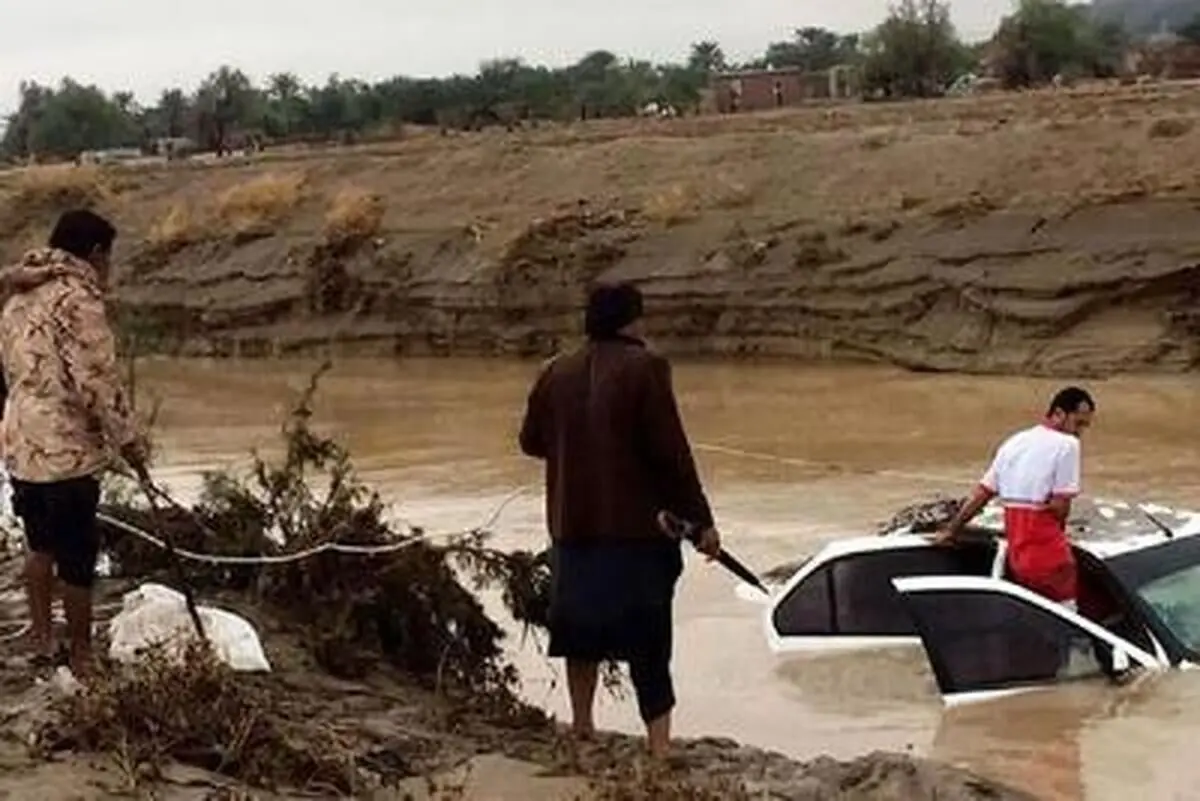 (ویدئو) لحظه هولناک اولیه وقوع سیل در جاده کرج به چالوس