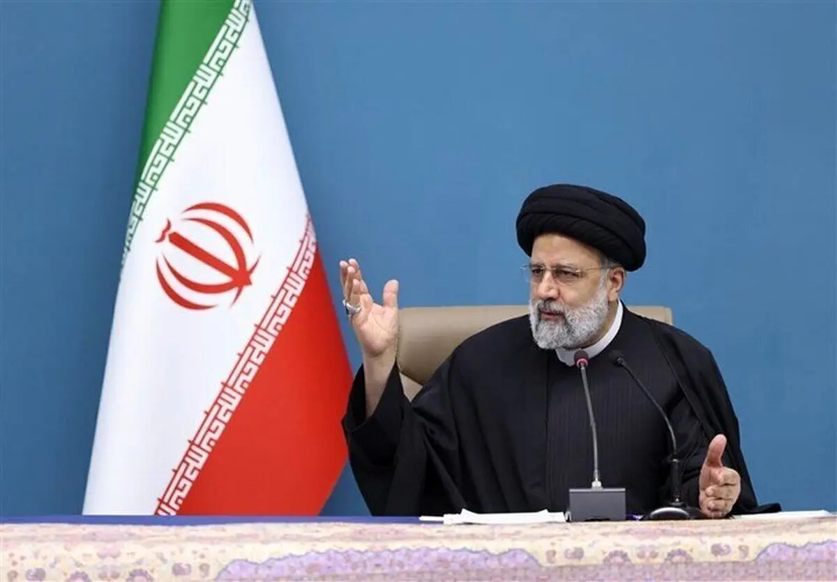 (عکس) هدیه خاص رئیسی به دختر بچه ۵ ساله