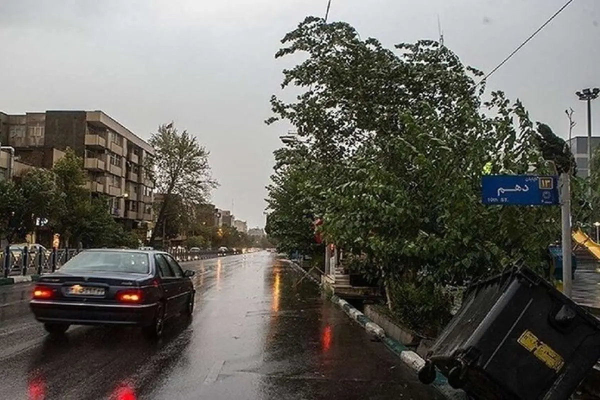 احتمال وزش باد شدید و رگبار و گرد و خاک در استان تهران