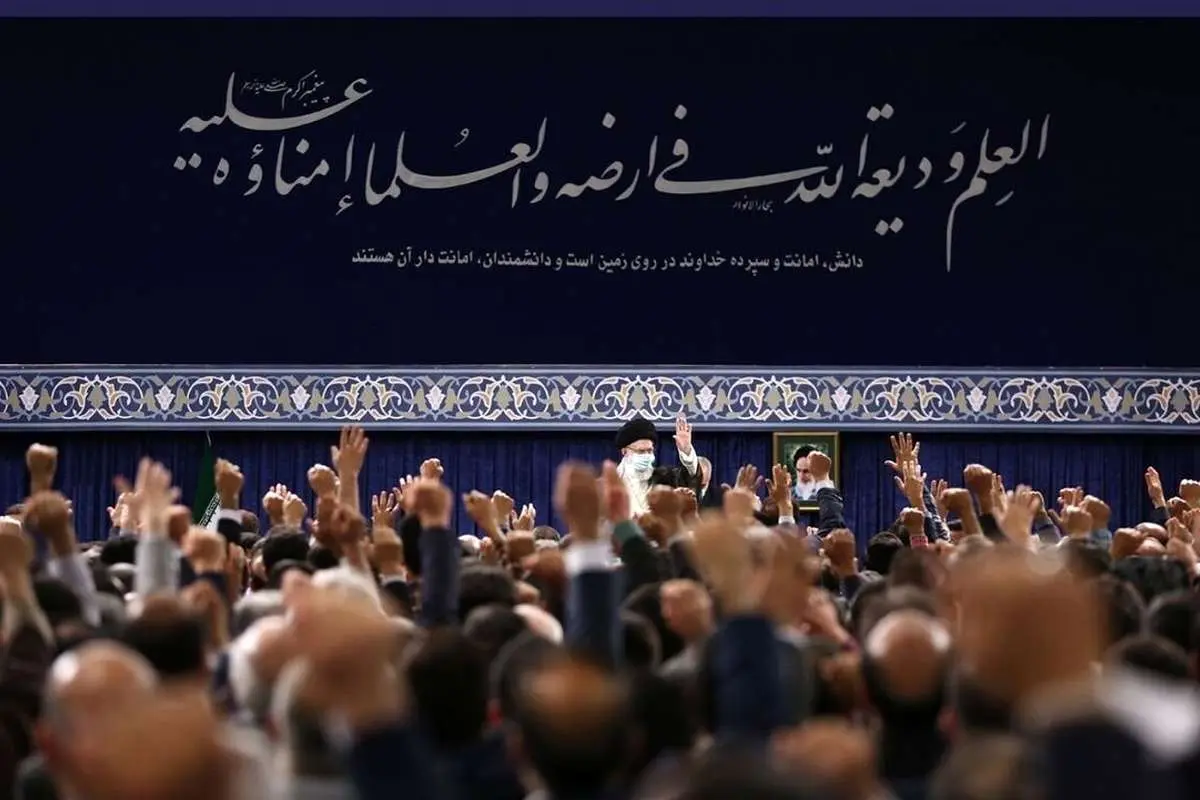 توافق اشکالی ندارد اما زیرساختهای هستهای نباید دست بخورد