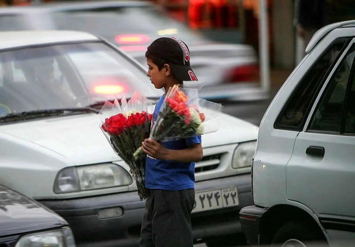 عضو شورای شهر: آمار کودکان کار در خیابان‌های تهران ۷۰ هزار است؛ ۸۰ درصد آن‌ها ایرانی نیستند