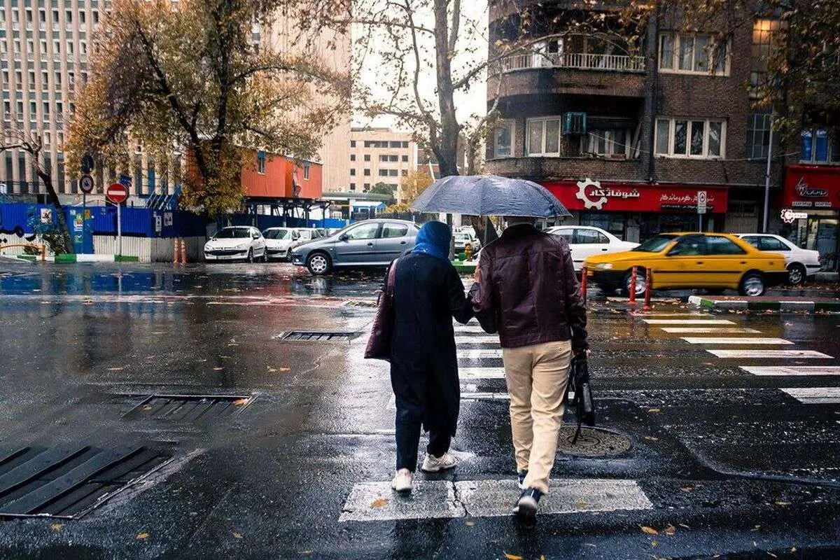 ورود سامانه بارشی جدید به تهران/ وزش باد شدید و خیزش گرد و خاک در نقاط مستعد