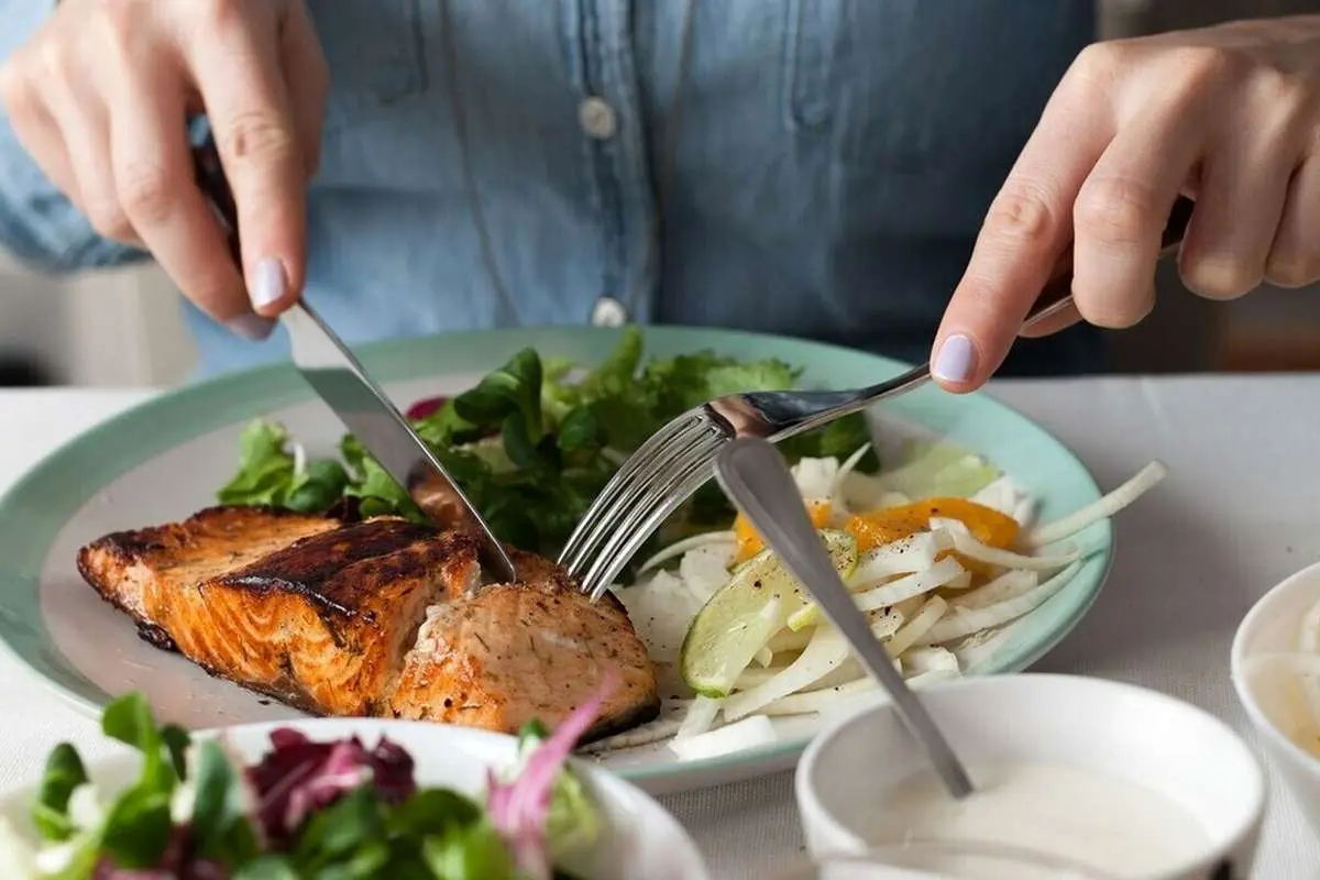 کارهای اشتباه قبل و بعد از غذا خوردن