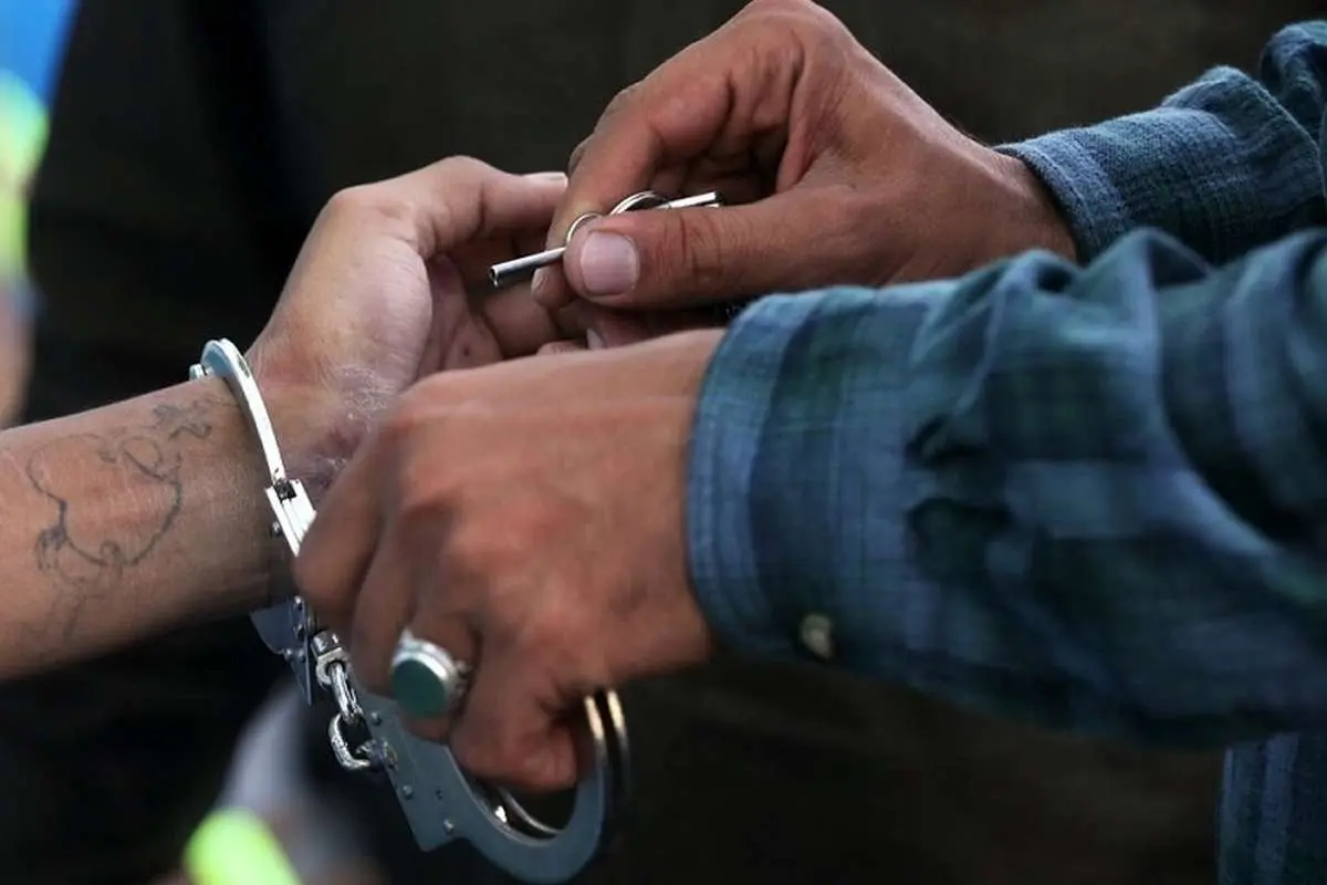 فرمانده انتظامی شوشتر: در تعقیب خودروی سرقتی، فرزند سارق بر اثر شلیک گلوله فوت شد