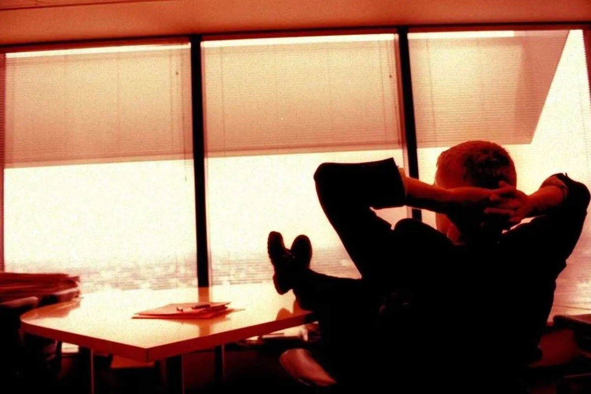 پدیده شاغلان بیکار؛ چگونه در محل کار مطلقا هیچ کاری انجام ندهیم؟