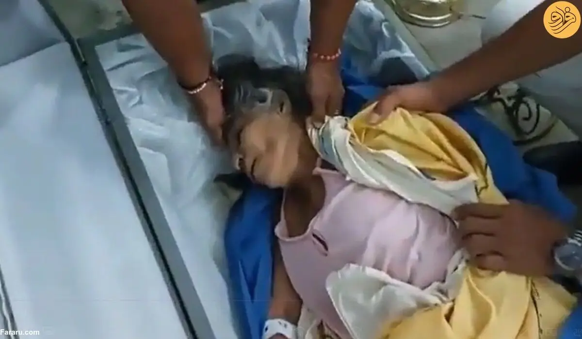 (ویدئو) زنده شدن یک پیرزن در مراسم تشییع جنازه‌اش!