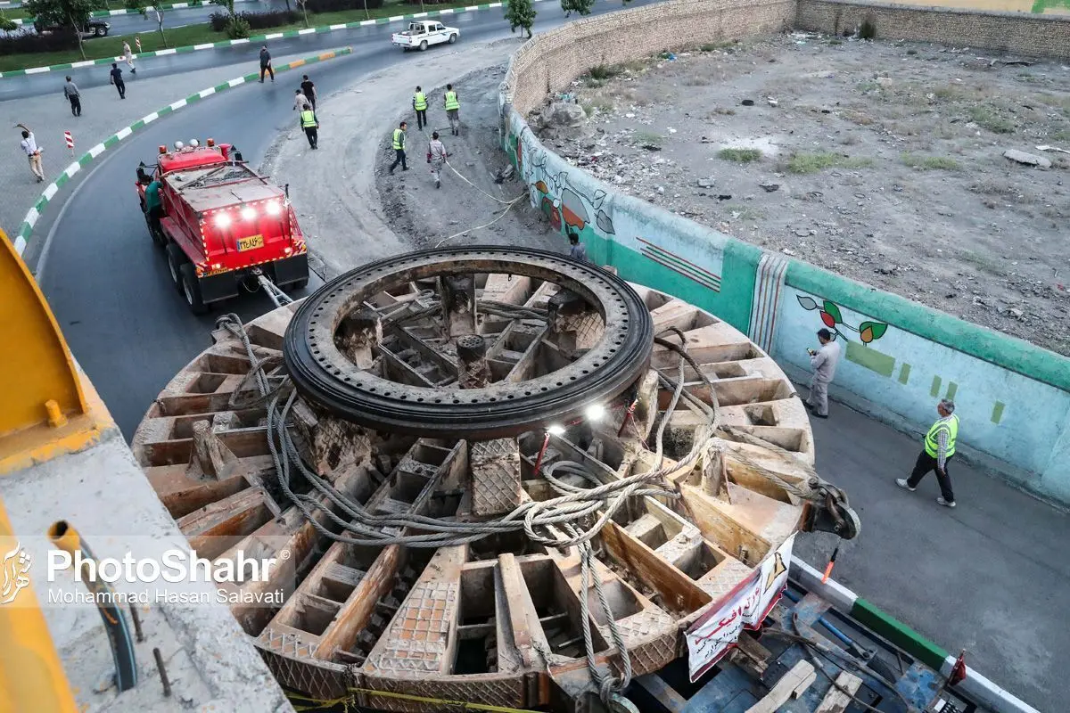 (تصاویر) عملیات دشوار انتقال دستگاه TBM حفاری قطار شهری