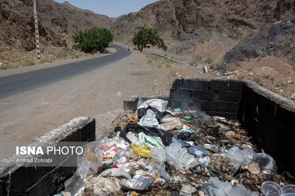 (تصاویر) حواشی روستایی، معضل نخاله و زباله
