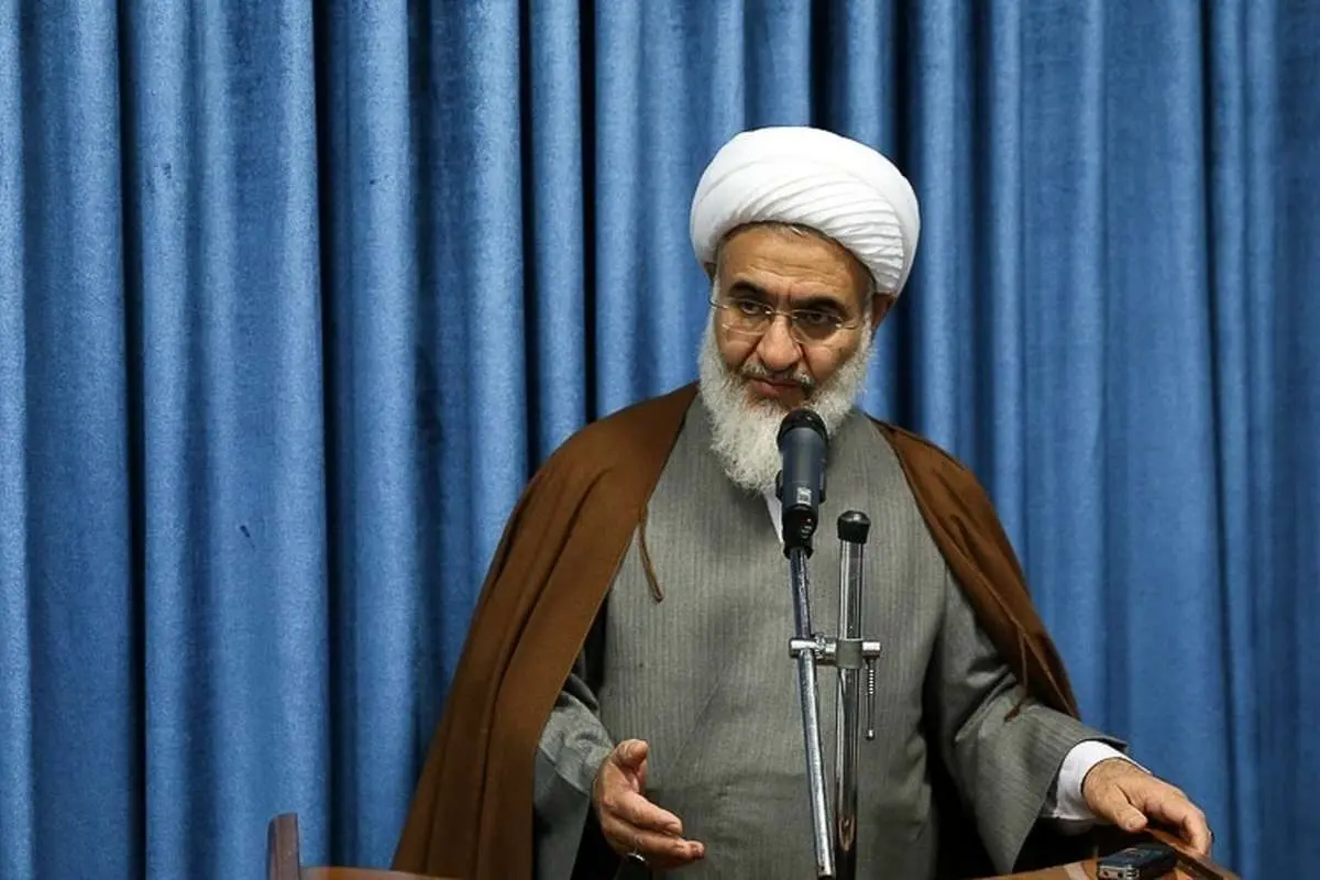 امام جمعه قزوین: باید با بدحجابی که در پی اشاعه فحشا نیست با احترام رفتار شود
