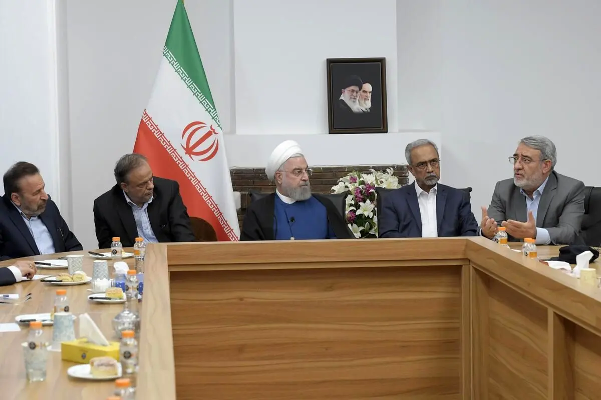 روحانی: خوب است فهمیدند راه اصلاح شعار نوشتن روی موشک نیست