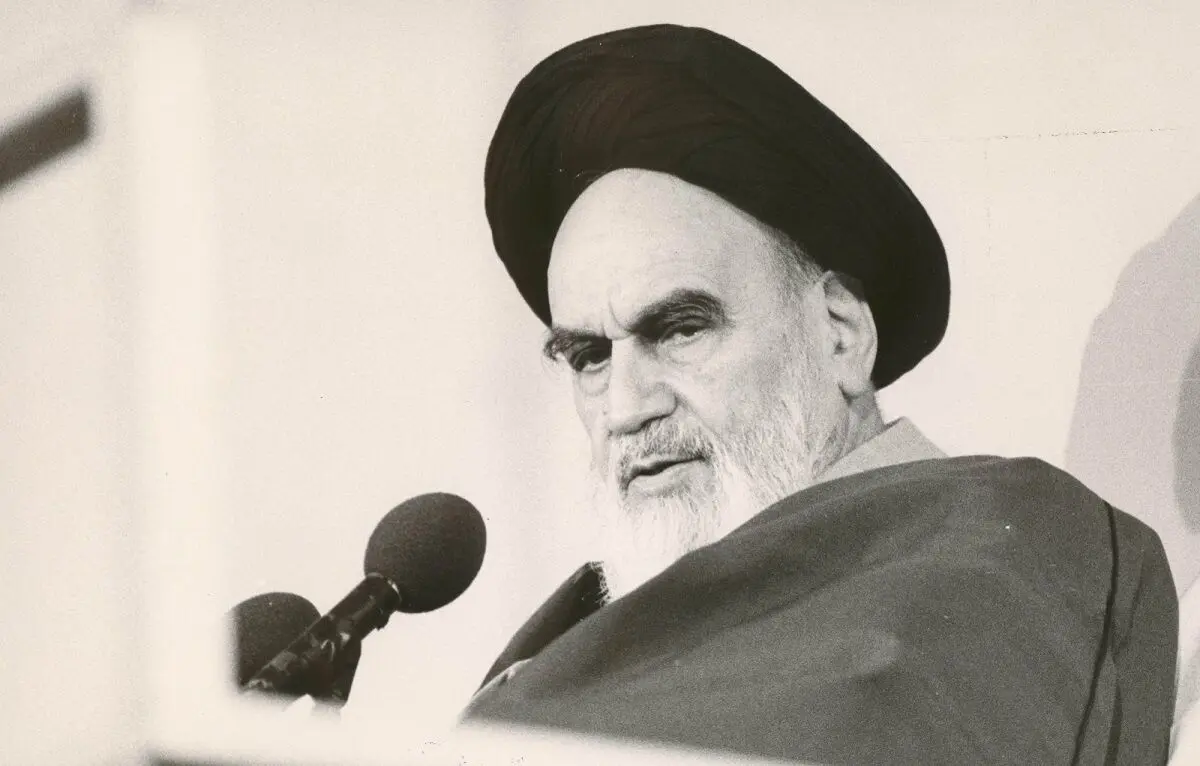 عکس‌های قدیمی و کمتر دیده‌شده امام خمینی/ از نوجوانی تا دوره مبارزه و تبعید