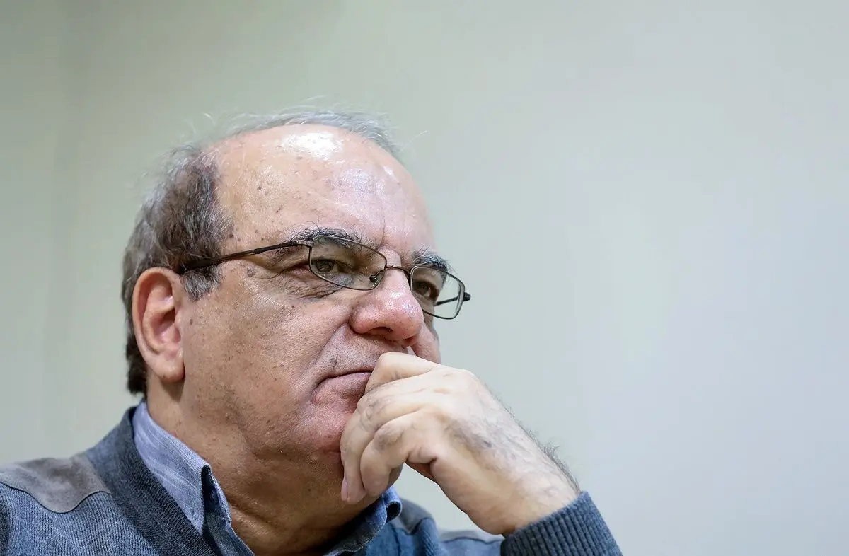 عباس عبدی: این روش حکومتداری نیست؛ تمام قدرت حاکمیت را در تقابل با جامعه مستهلک می‌کنید