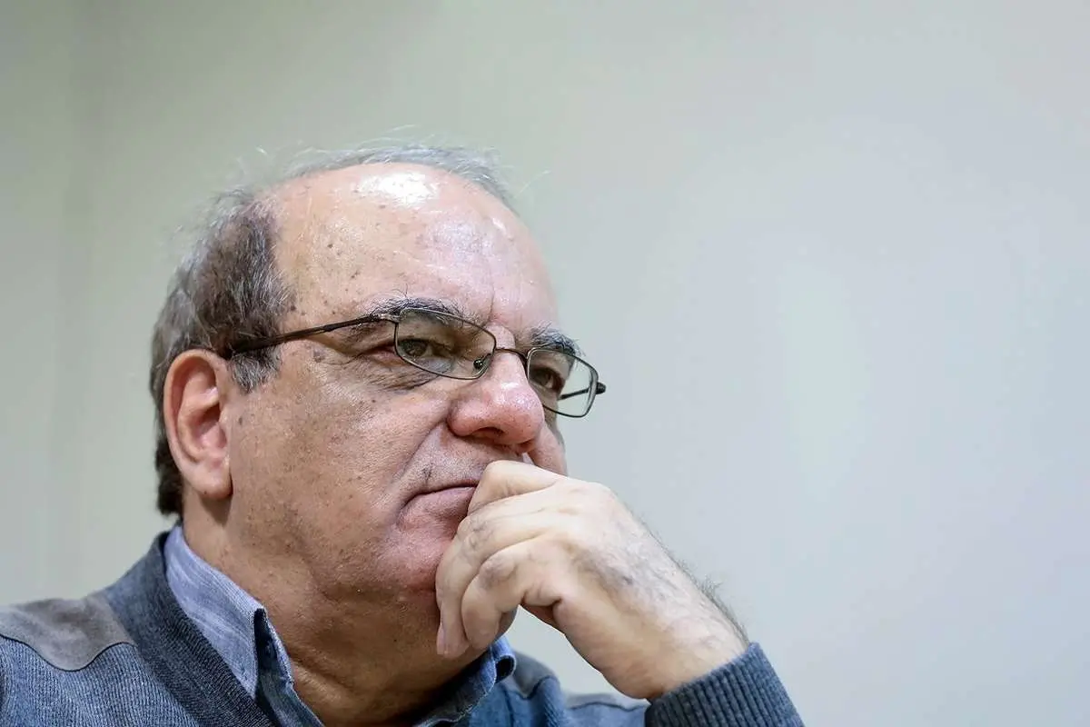 عباس عبدی: این روش حکومتداری نیست؛ تمام قدرت حاکمیت را در تقابل با جامعه مستهلک می‌کنید