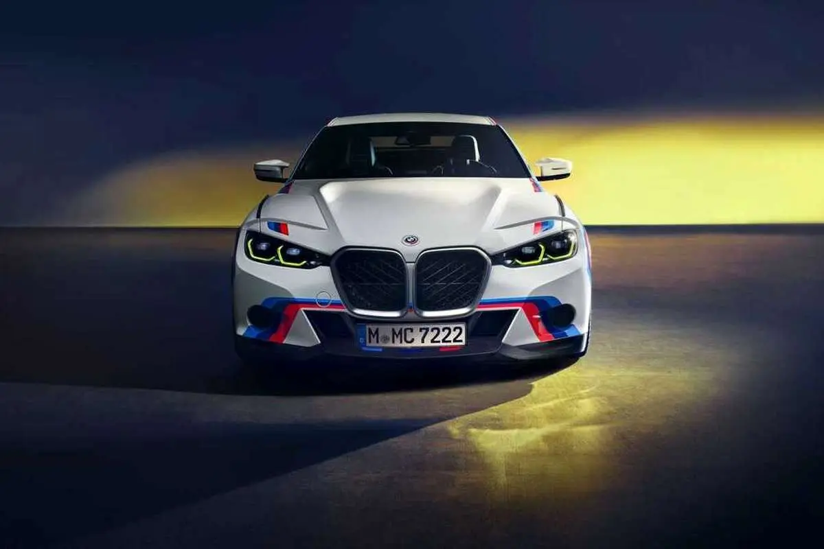 (ویدیو) واکنش شگفتانگیز BMW به فشردن ناگهانی پدال ترمز در سرعت ۱۷۰ کیلومتر