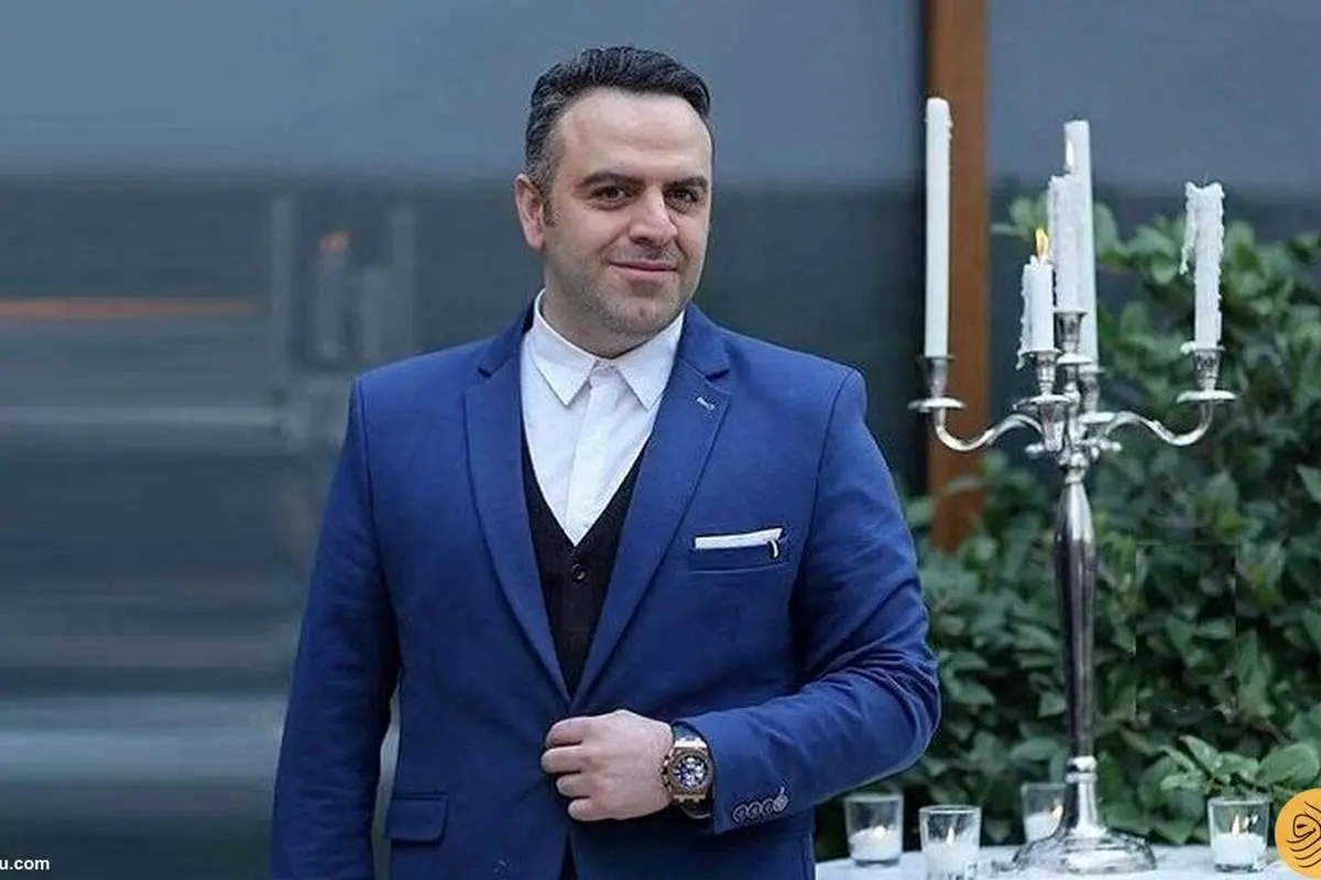 (عکس) جام قهرمانی پرسپولیس در آغوش هنرپیشه سینما!